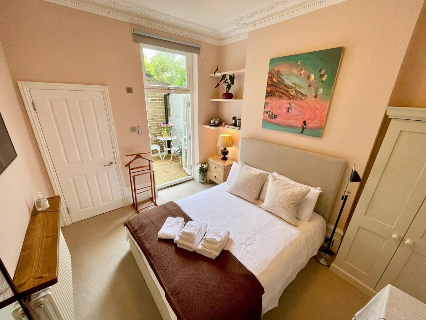 Luxury King-Bed Ensuite With Quiet Private Patio Londra Dış mekan fotoğraf